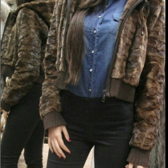 MINK sheared mink crop jacket made in Greece and features Large Hood - Picture 3 of 7